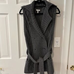 Gray Cable Knit Sleeveless Sweater Vest